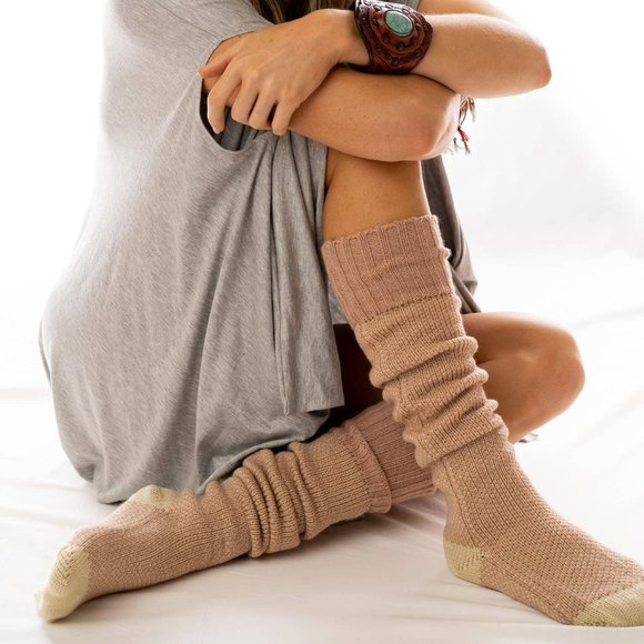 🚨 1 LEFT! Knitted Knee High Cozy Lounge Socks PINK - Picture 6 of 7